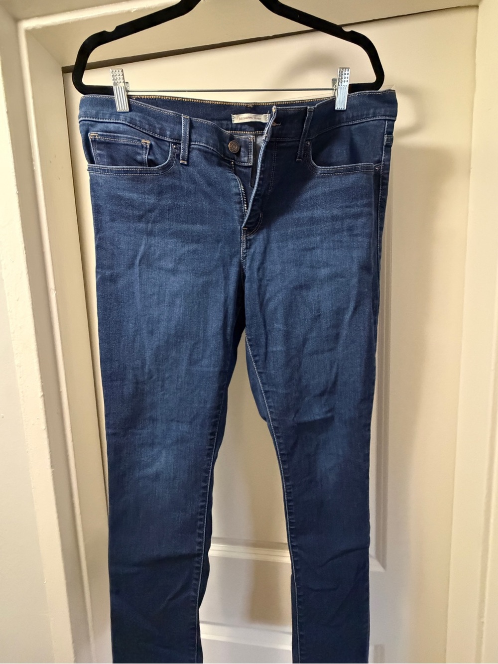 Levi's Women's Skinny Jeans in Dark Blue Wash